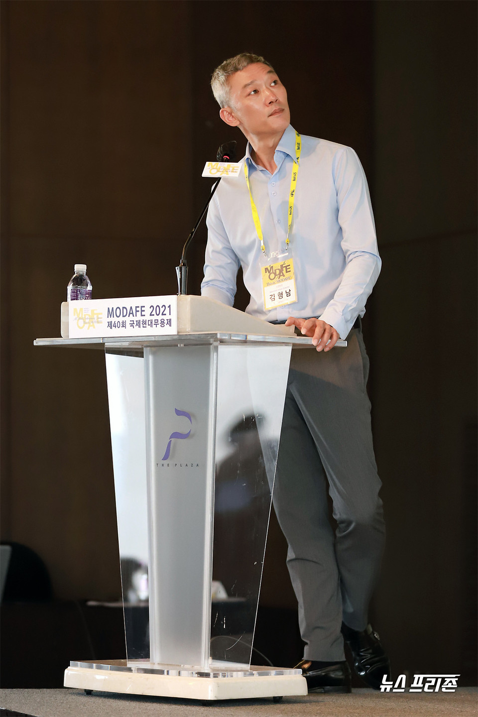 "MODAFE 2021"의 'MODAFE Choice' 프로그램을 소개하고 있는 김영남 운영위원 /ⓒAejin Kwoun