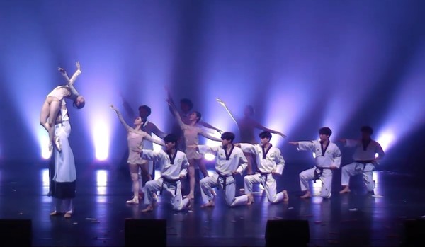 코로나 극복을 기원하는 '신세계 판타지' 공연장면 (사진=비바츠아트그룹)