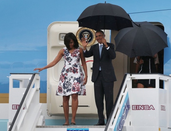 미국 오바마 대통령을 태운 미 공군 전용기가 현지시각 20일 쿠바 아바나공항에 도착./CNN캡쳐