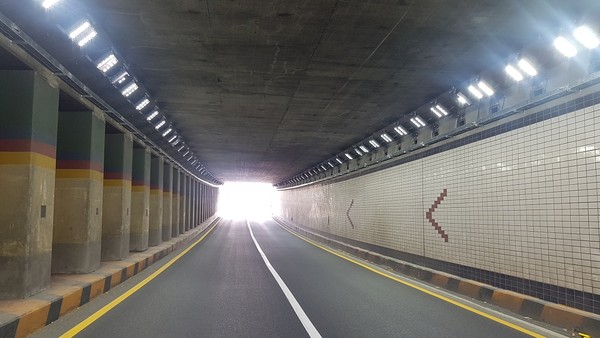 대전시, 전국 최초 눈부심 제로 지하차도 '첫 선'_공사 후 ⓒ 대전시제공