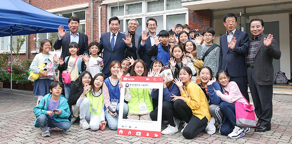 김상돈 시장, 왕곡초등학교 학생들 나눔 선행 격려 ©의왕시