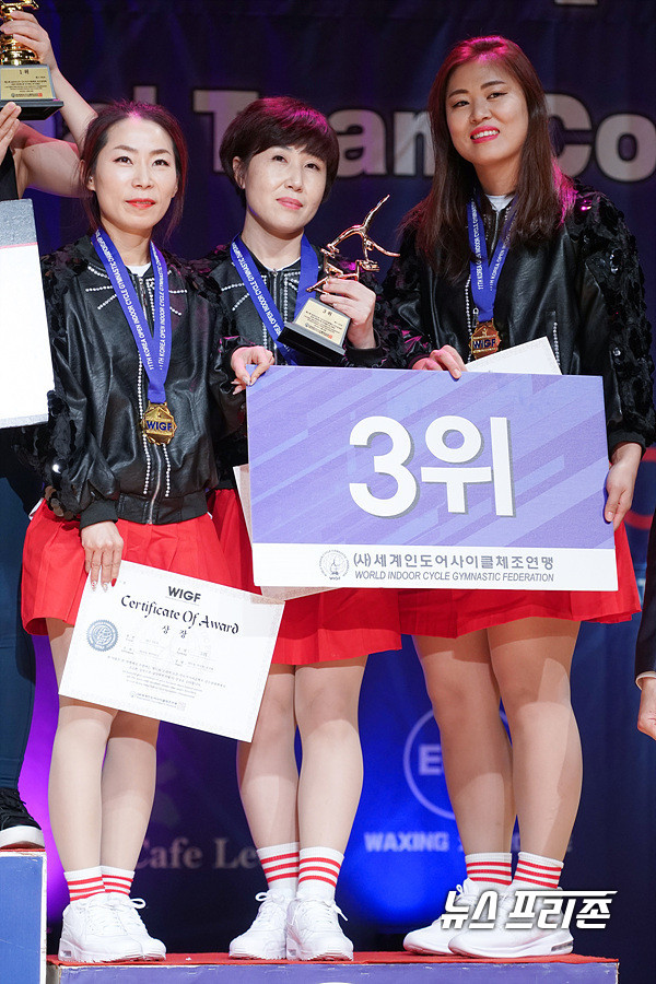 ▲ 댄스 3인조 3위 박미정, 박지현, 장귀혜 선수 / ⓒ이대웅 기자
