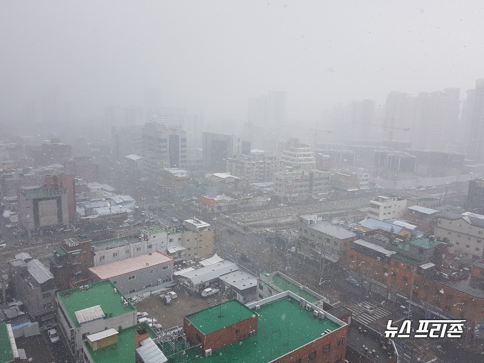 서울 등 전국 많은 눈...내일 강 추위