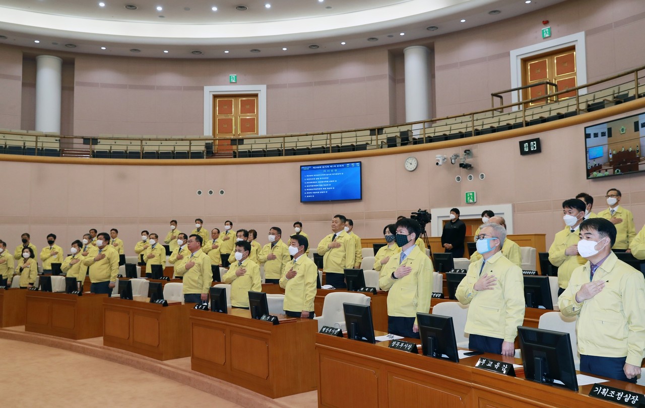 대전시의회(의장 김종천)는 16일 오전, 제248회 임시회 개회식을 갖고, 오는 18일까지 3일간으로 간소화해 임시회 운영에 들어갔다.ⓒ대전광역시의회