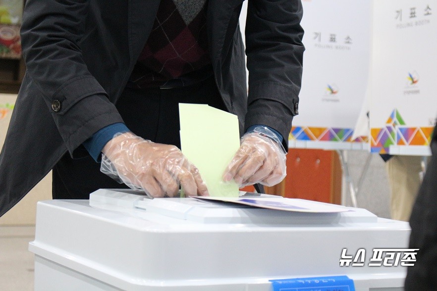 충남지역 21대 총선 11개 선거구 중 리턴매치가 이뤄진 5개 선거구 모두 현역의원이 승리했다./ⓒ뉴스프리존