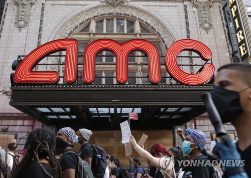 美 최대 영화관 AMC 생존 위협