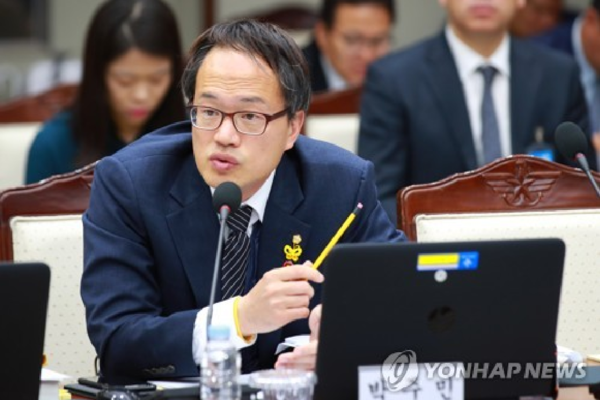 사진은 더불어민주당 최고위원인 박주민 국회의원(법사위,서울 은평갑)의 모습