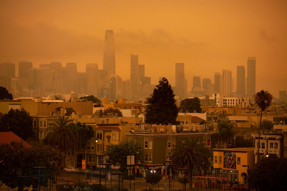 산불 연기에 뒤덮힌 샌프란시스코 시내 전경[AFP=연합뉴스]