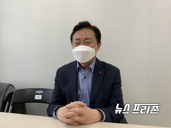 18일 부산에서 만난 더불어민주당 김영춘 후보 ⓒ 김은경 기자