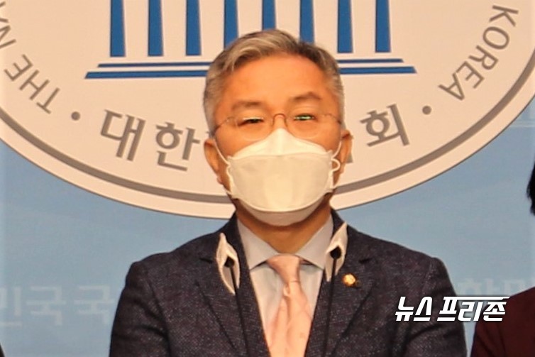 최강욱 열린민주당 의원.  Ⓒ김정현 기자