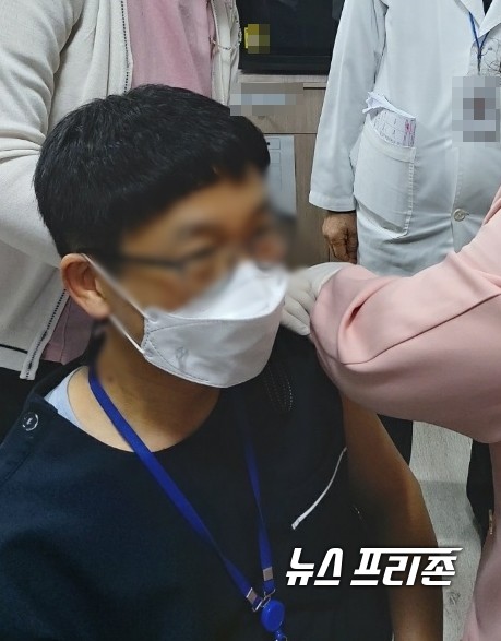 충남 계룡시는 엄사면에 소재한 장수요양병원에서 최초로 코로나19 예방접종을 실시했다./ⓒ장수요양병원