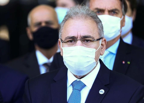 사진: 마르셀루 케이로가 브라질 보건부 장관케이로가 장관은 24일(현지시간) 기자회견을 통해 매일 100만 명씩 백신 접종이 이뤄지도록 하겠다고 밝혔다. [국영 뉴스통신 아젠시아 브라질]