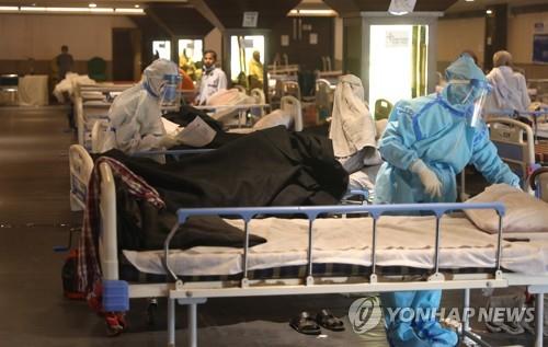 인도에서 50대 한국 교민 남성이 코로나19에 걸려 치료받던 도중 사망했다.