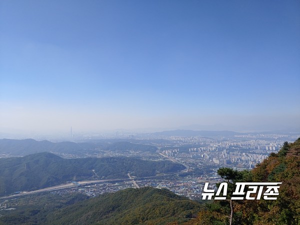 경기도 하남 검단산에서 아래 모습