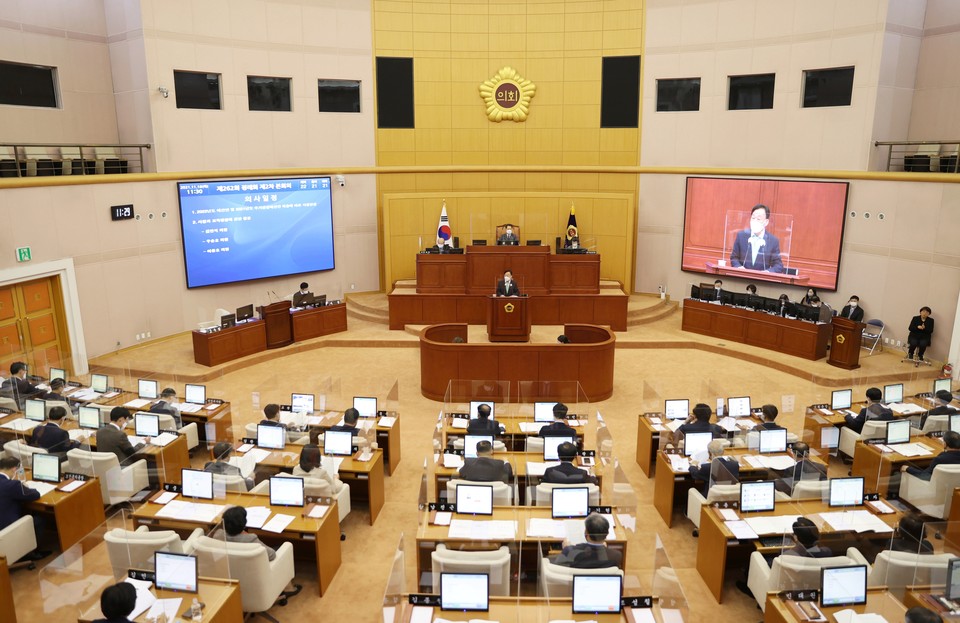 18일 설동호 대전교육감이 대전시의회 시정연설을 통해 ‘대전교육 성과'와 '2022년도 정책방향’을 발표하고 있다.(사진=대전시교육청)