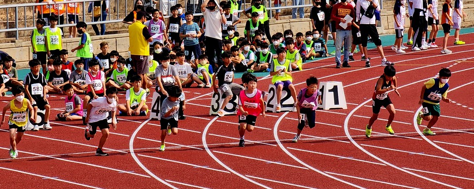 제34회 대전시교육감기 육상경기대회 '남자 초등부 100m 결승전' 모습.(사진=대전시교육청)