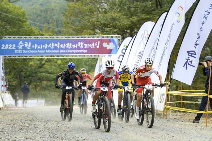 순천 용계산 MTB경기장에서 열린 2022 순천 아시아 산악자전거 챔피언십 경기 모습