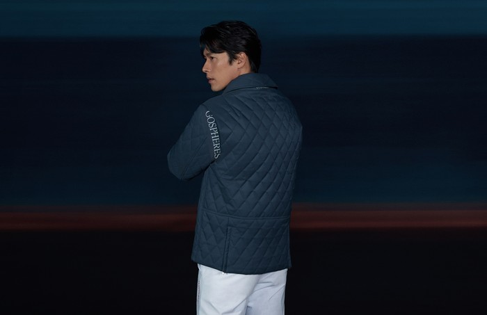 골프웨어 브랜드 '고스피어'의 앰배서더 현빈이 효성티앤씨 리싸이클 섬유 '리젠'이 적용된 퀼팅 자켓을 입고 있다. (사진=고스피어)