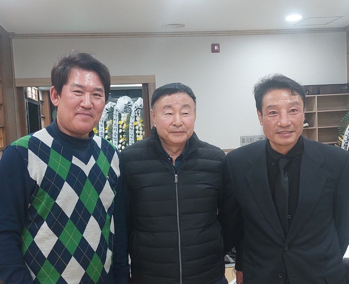 조계현단장 원동희 서부복싱 회장 임종대 총무(좌측부터)