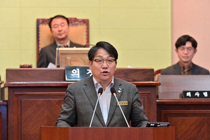 안석봉 의원 5분 자유발언 모습.(사진=거제시의회)