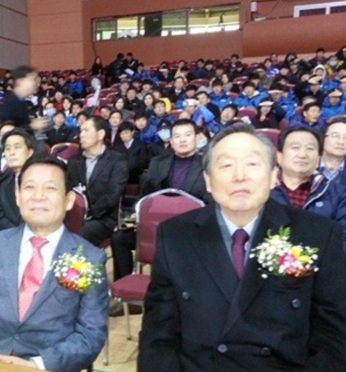 2015년 전국 복싱 신인왕전에 참관한 권노갑 의원