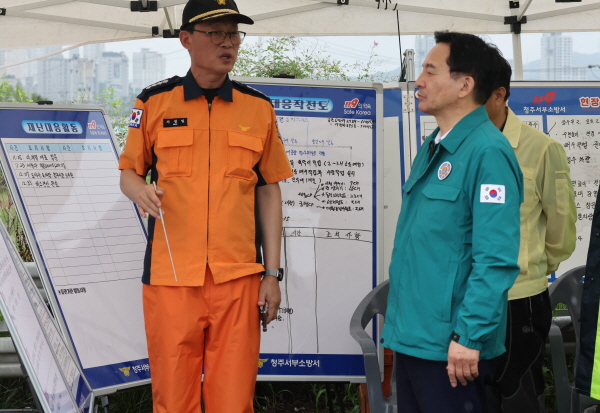 용혜인 의원은 현재까지 최소 14명이 숨진 청주 오송 지하차도 침수 참사와 관련, 경찰이 대규모 수사팀을 꾸리겠다고 발표한 점과 원희룡 국토교통부 장관이 '원인규명 후 필요하면 대통령의 문책이 있을 것'이라고 한 데 대해선 "정부에게 책임소재가 올라오기 전에 지자체 선에서 잘라버리겠다는 프레임 전환일 것이 너무나도 분명하다"라고 직격했다. (사진=연합뉴스)