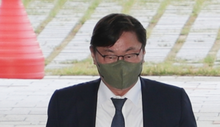 검찰에 출석하고 있는 이화영 전 경기도 평화부지사(사진=연합뉴스)