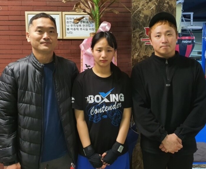 조흥전 관장 김민희 선수 홍자린관장(우측)