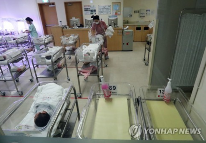 지난해 우리나라 출생아 수는 24만9천명으로 1년 전보다 1만1천명 감소했다.  (사진=연합뉴스)