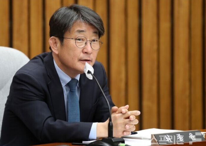 최종윤 더불어민주당 원내부대표가 22일 국회에서 열린 원내대책회의에서 모두 발언을 하고 있다.(사진=국회사진기자단)