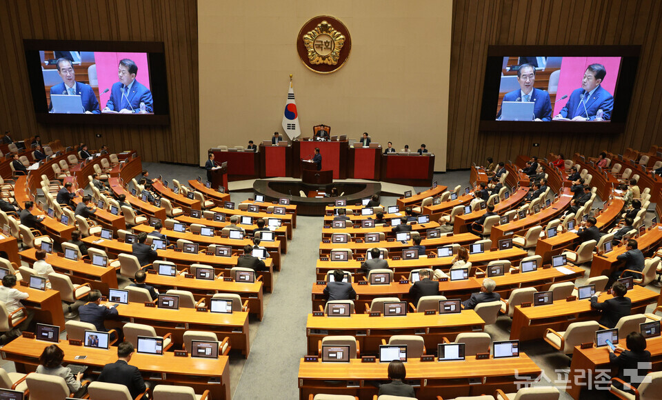 김병주 더불어민주당 의원이 6일 오후 열린 국회 외교·통일·안보 분야 대정부질문에서 한덕수 국무총리에게 질문하고 있다. (사진=연합뉴스)