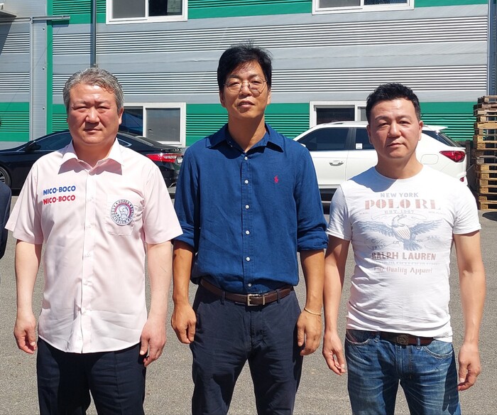 권만득 심판부장 김민기 관장 권일 심판(우측)