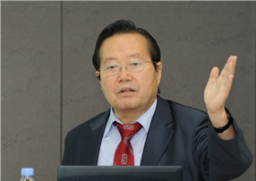 [최충웅 언론학 박사 주요약력]