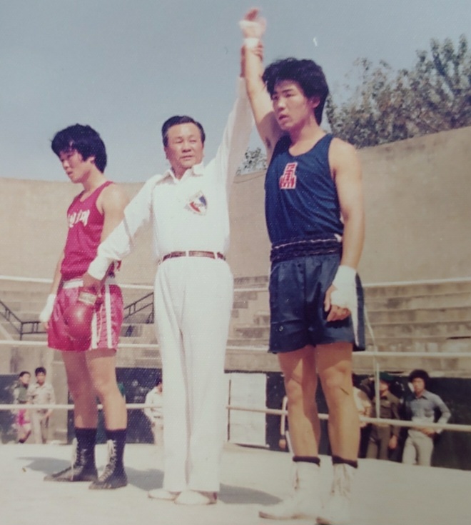 1980년 전국무대 4관왕을 달성한 용인대 서갑수(우측)