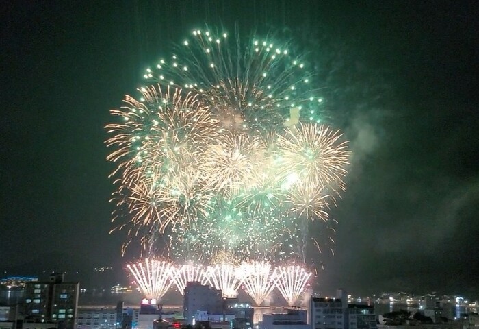 제1회 지세포항 한가위 불꽃축제.(사진=거제시)