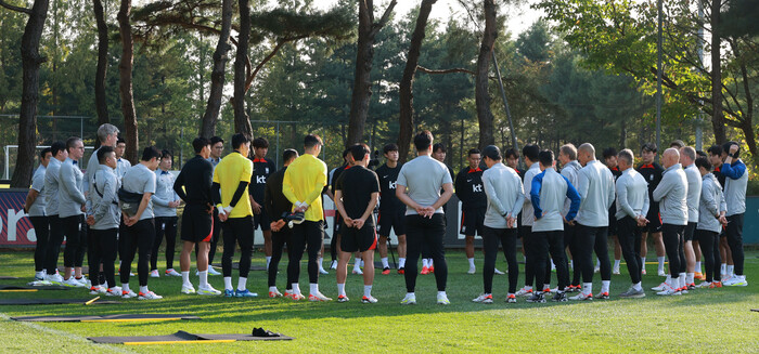 사진; 한자리에 모인 대표팀