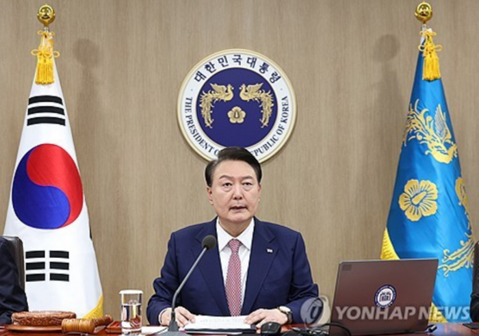 윤석열 대통령이 10일 오전  용산 대통령실에서 국무회의를 주재하고 있다.(사진=연합뉴스)