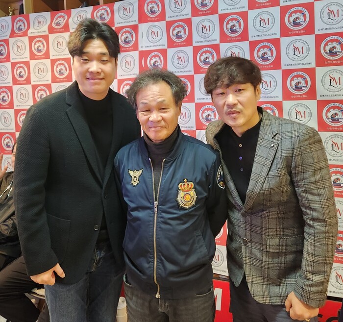 김중연 관장 장정구챔프 홍성원 관장(우측)
