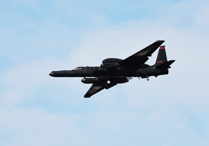 22일 오후 경기도 평택시 주한미공군 오산기지에서 고공정찰기 U-2S가 착륙하고 있다.(사진=연합)
