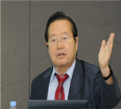 최충웅 언론학 박사