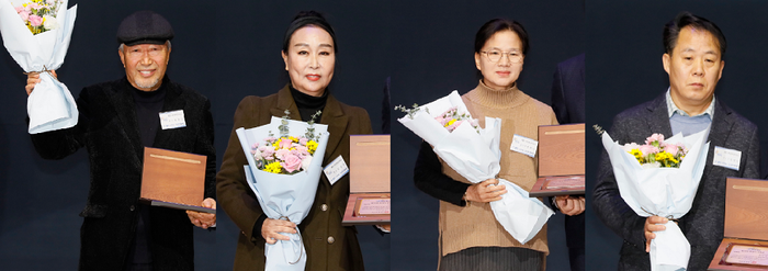 정명근 화성시장은 최근  화성시 문화상 문화부문 정찬모·예술부문 김정아·교육부문 최미덕·체육부문  정영모 씨를 대상으로 시상을 마쳤다.