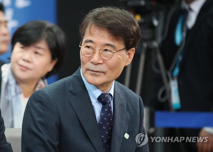 장하성 전 청와대 정책실장(사진=연합뉴스)