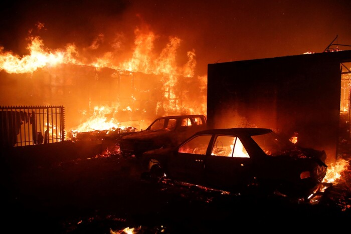 칠레 비냐델마르 지역을 덥친 불길(사진=AFP, 연합뉴스)