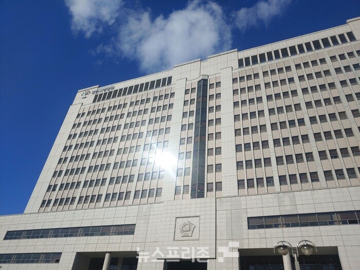 사진: 인천법원 밖 모습 ⓒ뉴스프리존