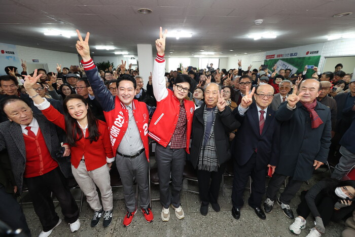 장동혁 후보 선거사무소 개소식이 22일 자신의 선거사무소에서 한동훈 비상대책위원장이 참석한 가운데 열렸다.(사진= 장동혁 후보 선거사무소)