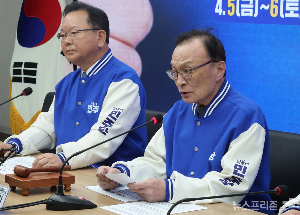 이해찬 더불어민주당 공동상임선대위원장이 1일 서울 여의도 중앙당상에서 열린 중앙선거대책위원회의에서 발언하고 있다. (사진=연합뉴스)