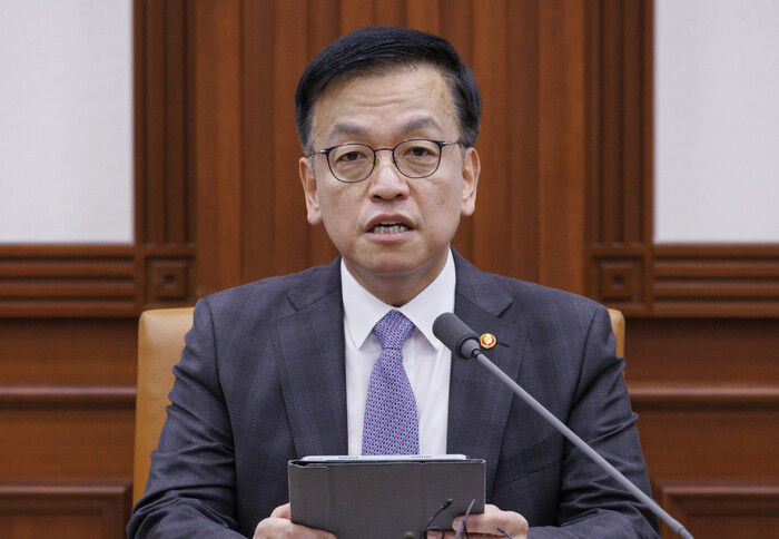 15일 비상경제장관회의에서 발언하는 최상목 경제부총리(사진=연합뉴스)