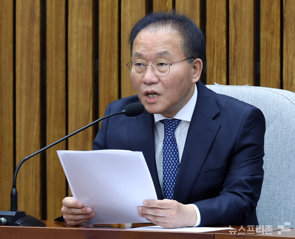 윤재옥 국민의힘 원내대표 겸 당대표 권한대행이 26일 서울 여의도 국회에서 열린 원내대책회의에서 발언하고 있다. (사진=연합뉴스)