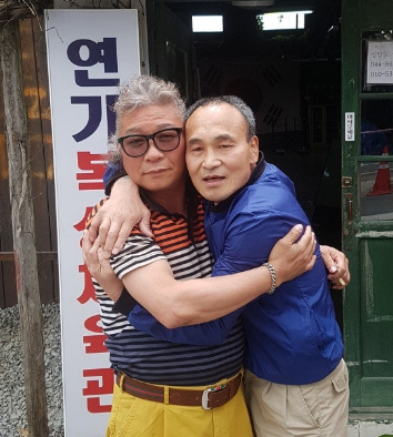 조치원 복싱을 대표하는 쌍두마차 민영천과 오장균 (우측).