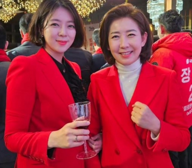 배현진(좌) 국민의힘 의원과 나경원 전 의원. [배현진 의원 인스타그램 캡처]